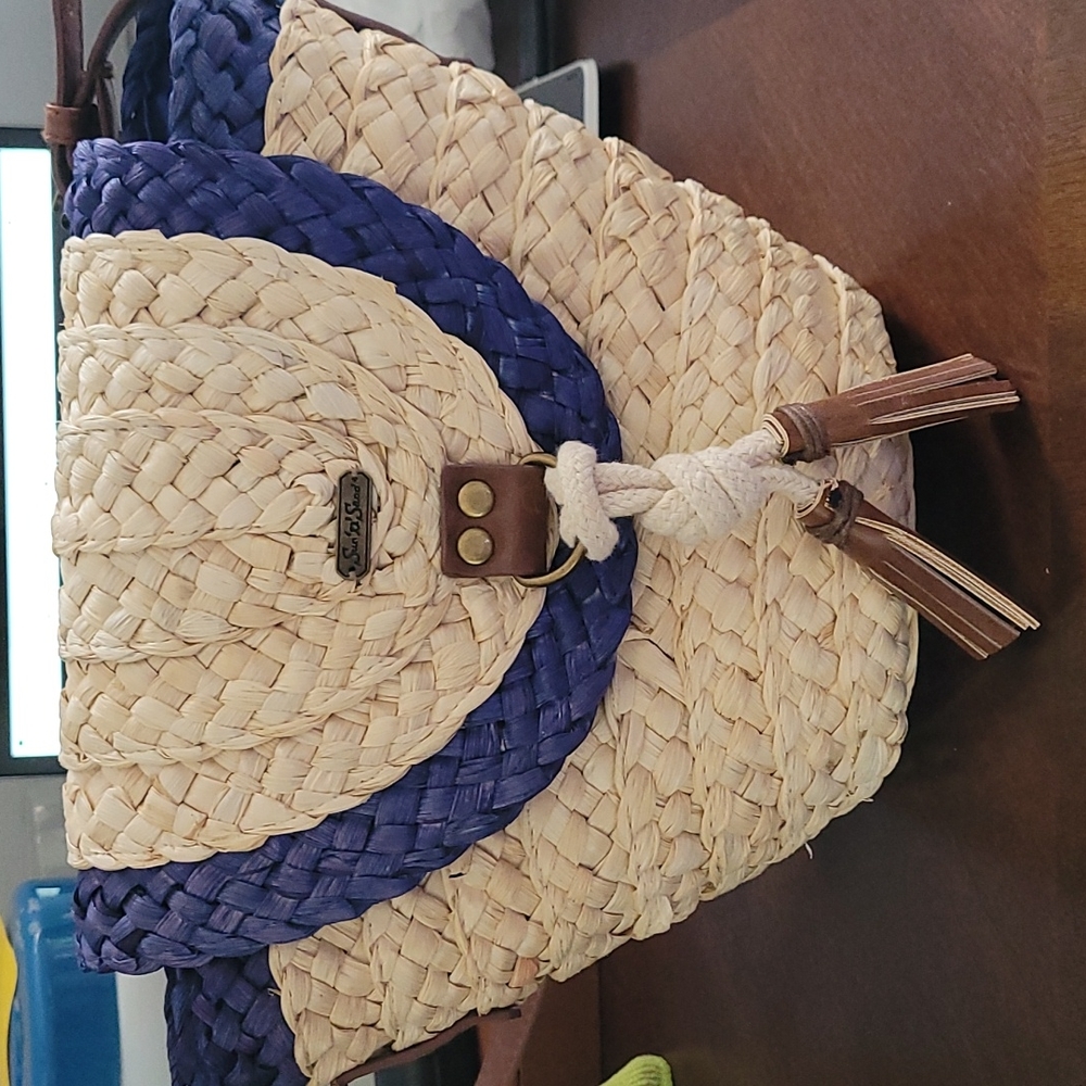 Sun 'n' Sand straw crossbody bag